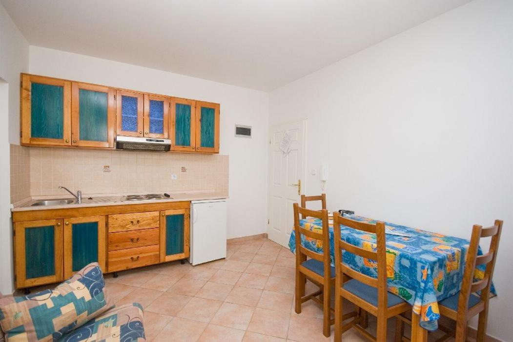 Apartments Valentino Vrsar Exterior photo