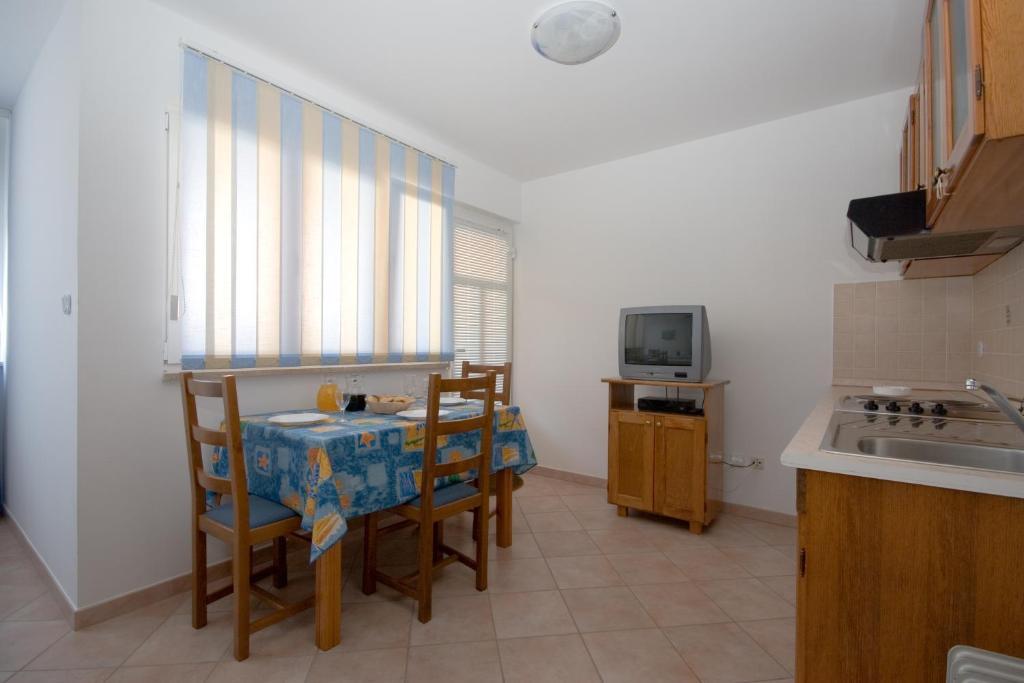 Apartments Valentino Vrsar Room photo